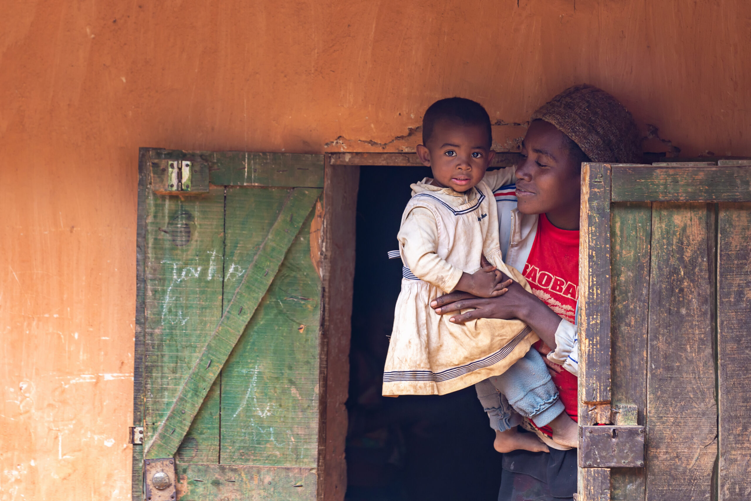 mom-holds-her-little-daughter-her-arms-motherhood